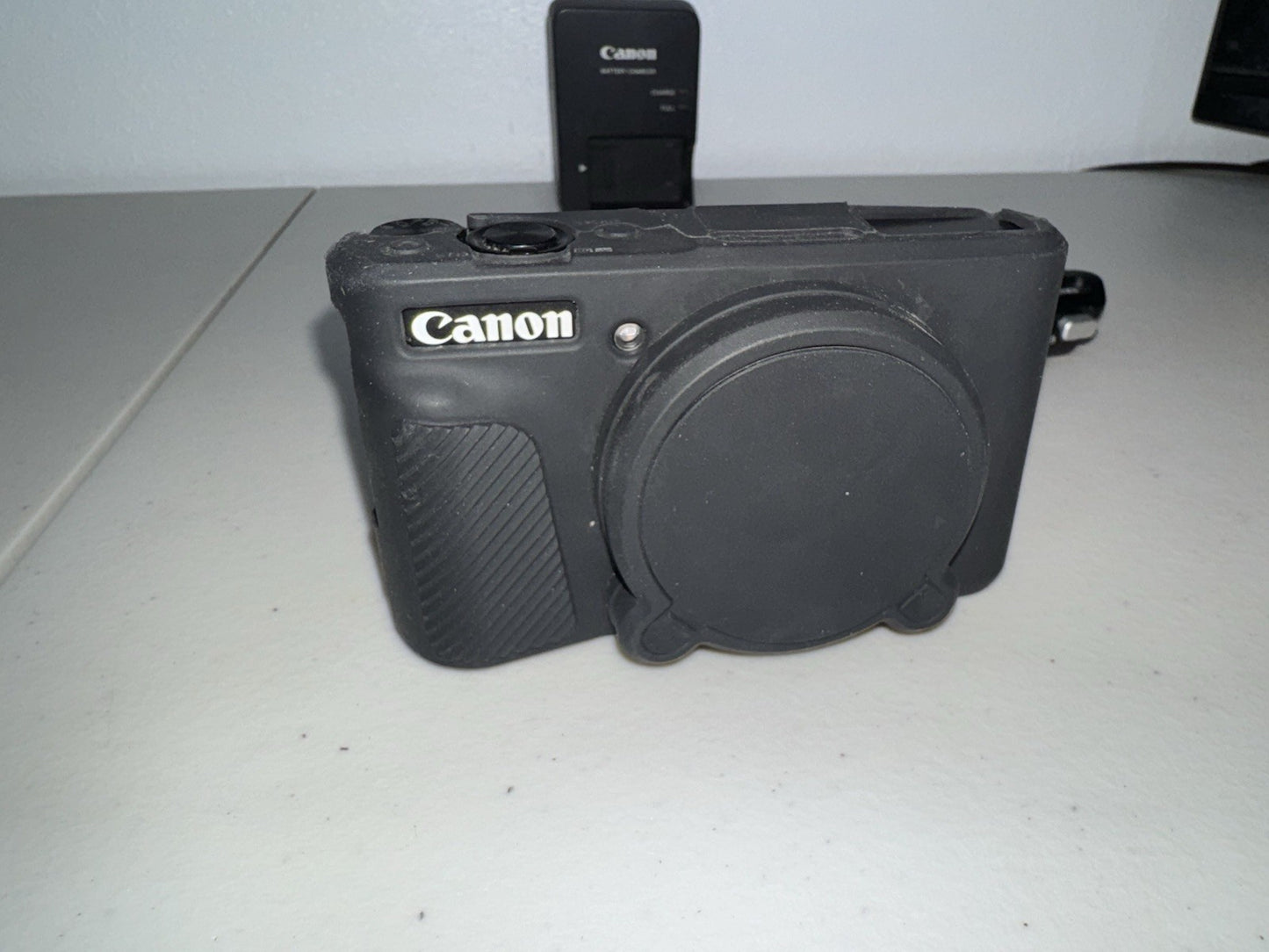Canon PowerShot SX740 HS Wi-Fi 4K Digital Camera (Black) W/ Charger And Extras