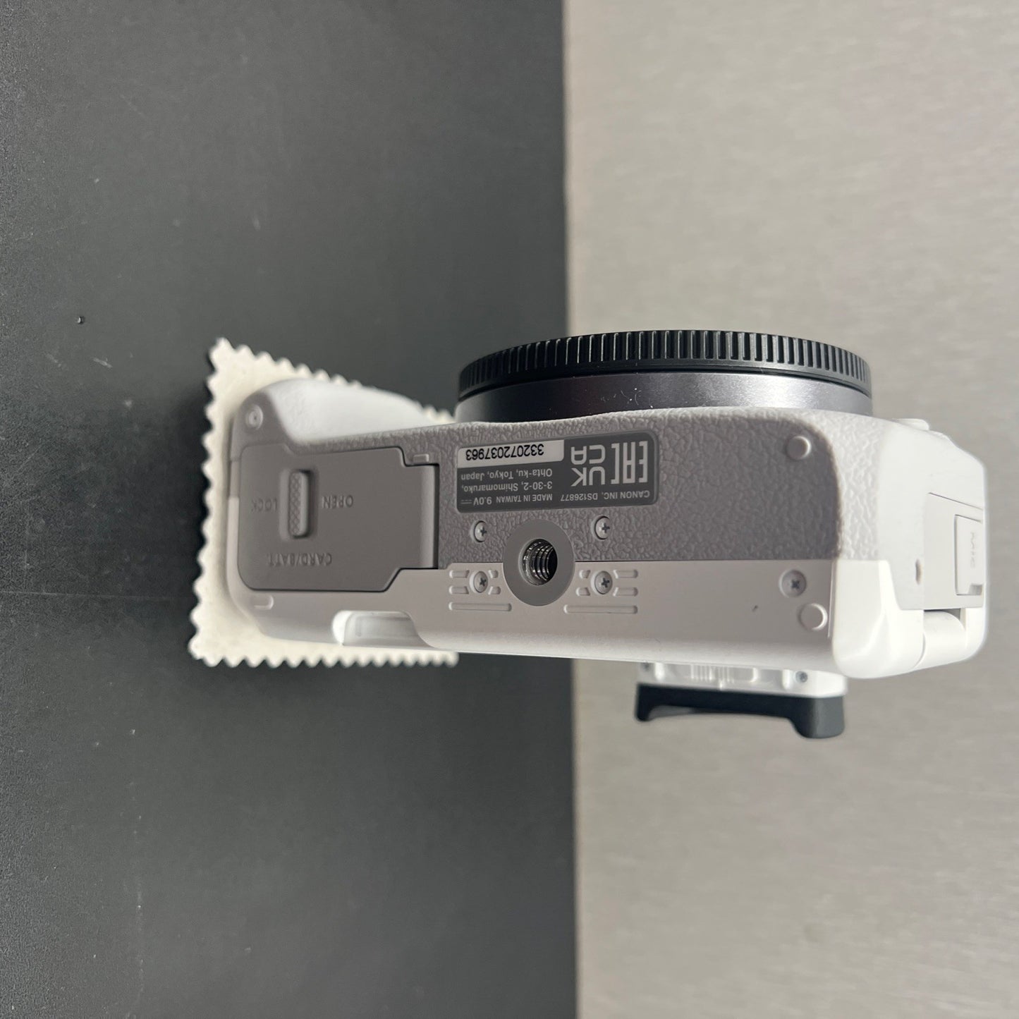 Canon EOS R50 Mirrorless Camera with RF-S 18-45mm f/4.5-6.3 IS STM Lens (Silver)