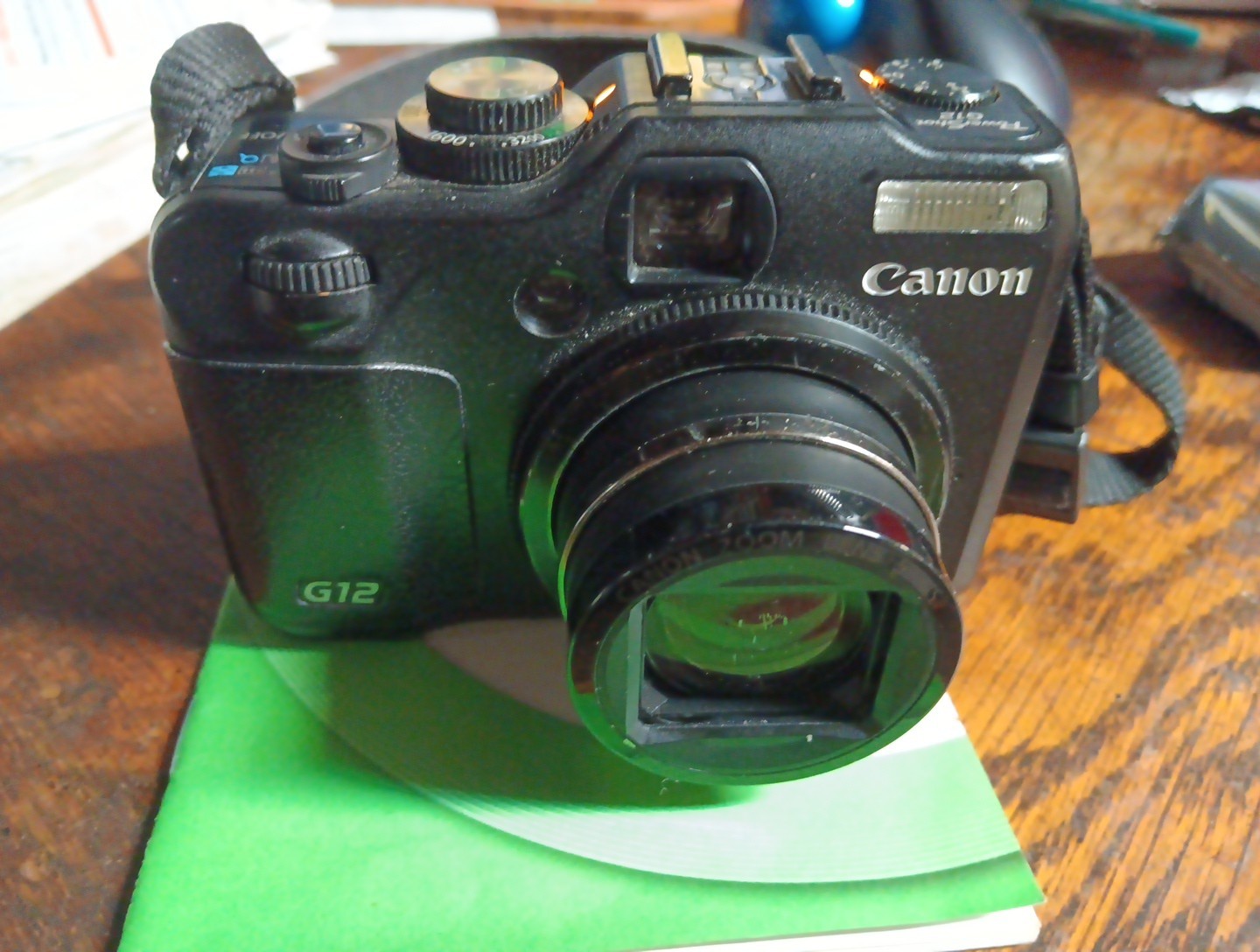 Canon Powershot G12 10MP, 3 Batteries, 2 Chargers, 2 Straps, 8gb SD, 2387 Shots