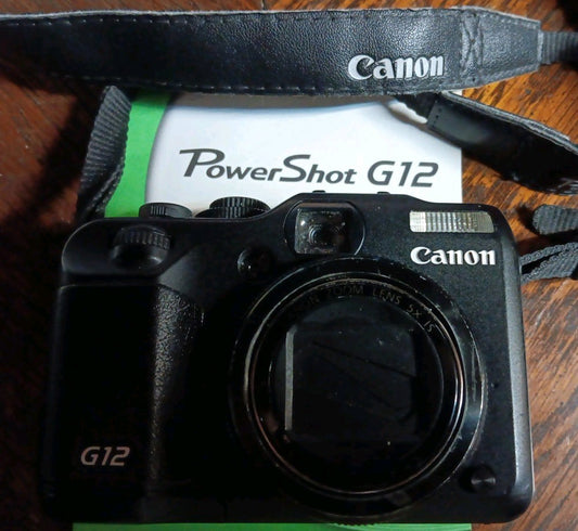 Canon Powershot G12 10MP, 3 Batteries, 2 Chargers, 2 Straps, 8gb SD, 2387 Shots
