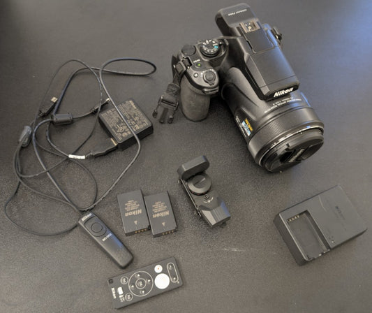Nikon Coolpix P1000  16MP 125x Wide Angle Digital Camera - Black w/ EXTRAS