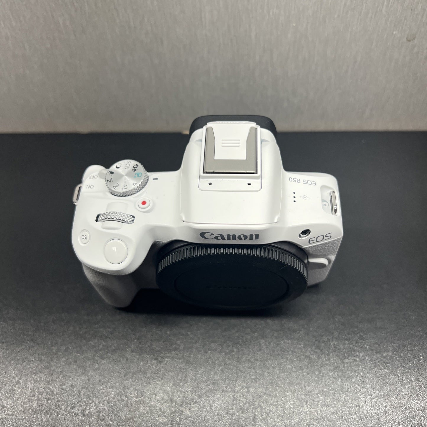 Canon EOS R50 Mirrorless Camera with RF-S 18-45mm f/4.5-6.3 IS STM Lens (Silver)