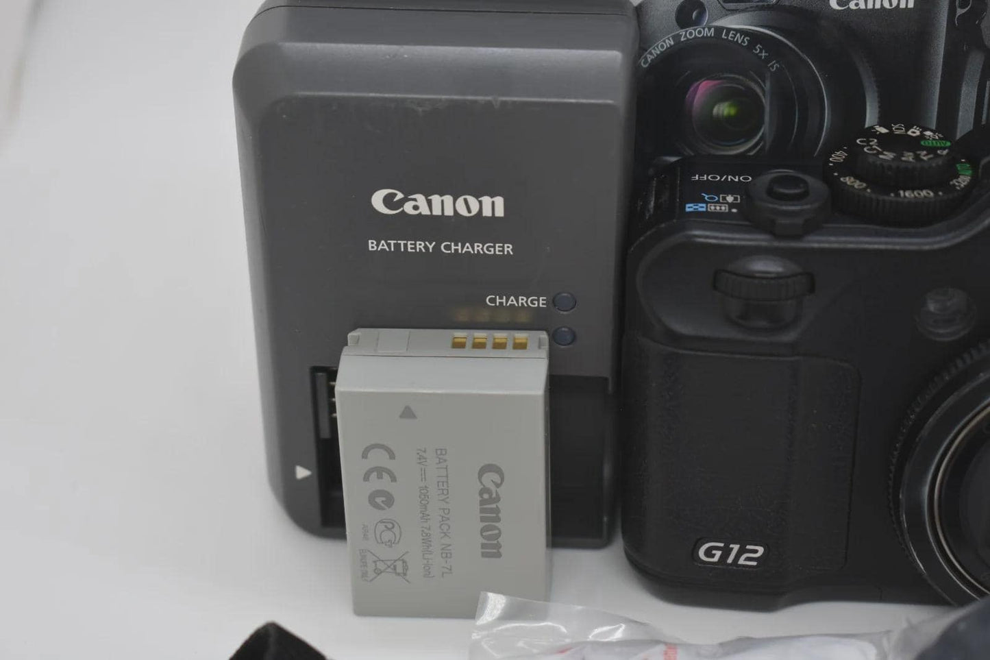 Canon PowerShot G12 Digital Camera 10.0MP 5x Optical Zoom Bundle - Fully Tested