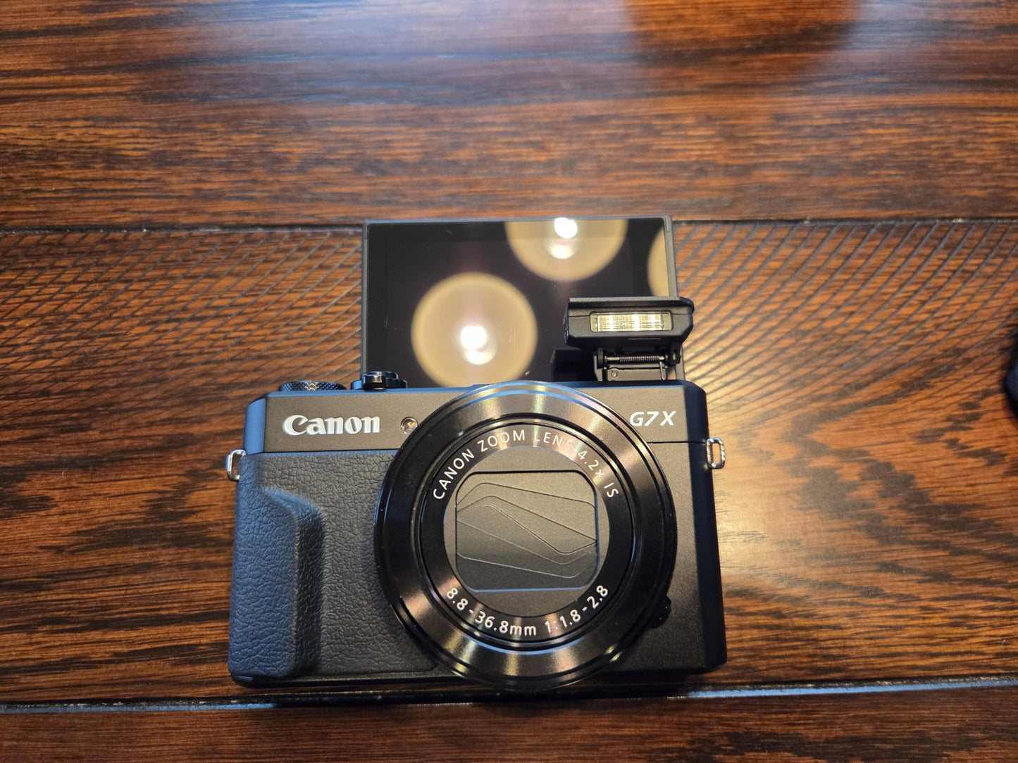 Canon PowerShot G7 X Mark II Digital Camera