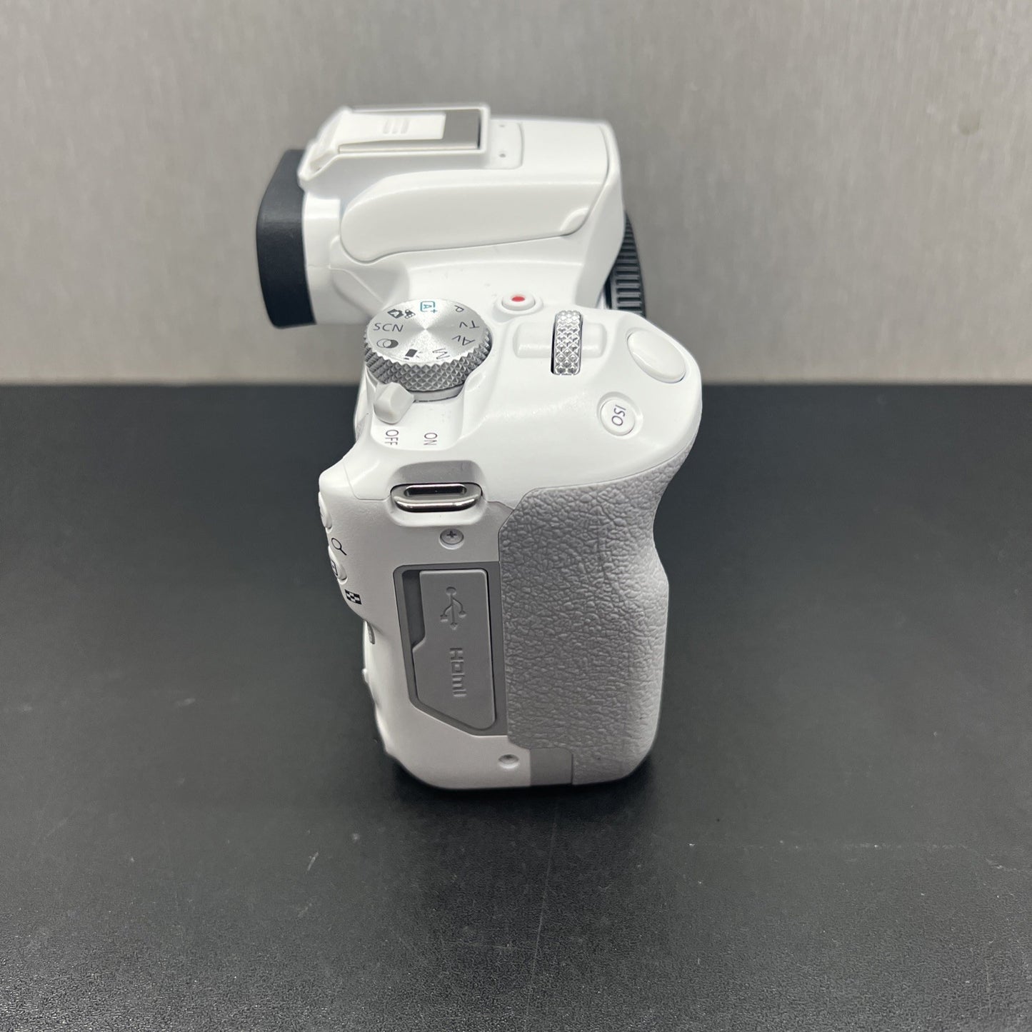 Canon EOS R50 Mirrorless Camera with RF-S 18-45mm f/4.5-6.3 IS STM Lens (Silver)